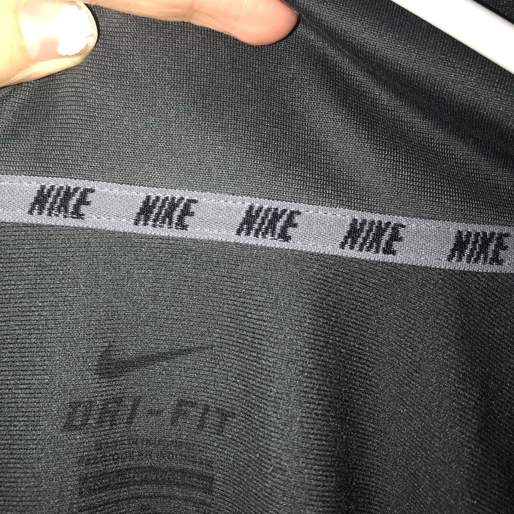 Nike pullover - Picture 2 of 4